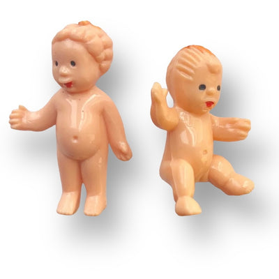 Little vintage inspired, kewpie/ cupie dolls - sometimes referred to as “thumbelina” dolls.
Available in a sitting or standing version.
Sizes - Sitting - approx. 35mm, Standing - approx. 38mm.